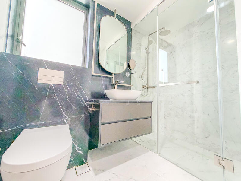 One Bernam, 1 Bernam Street, 3 Bedrooms, 1,421 sqft, Condominium For Rent, by Aloysius Ng, 60138110 - Master Bathroom - PropertyGuru.com.sg