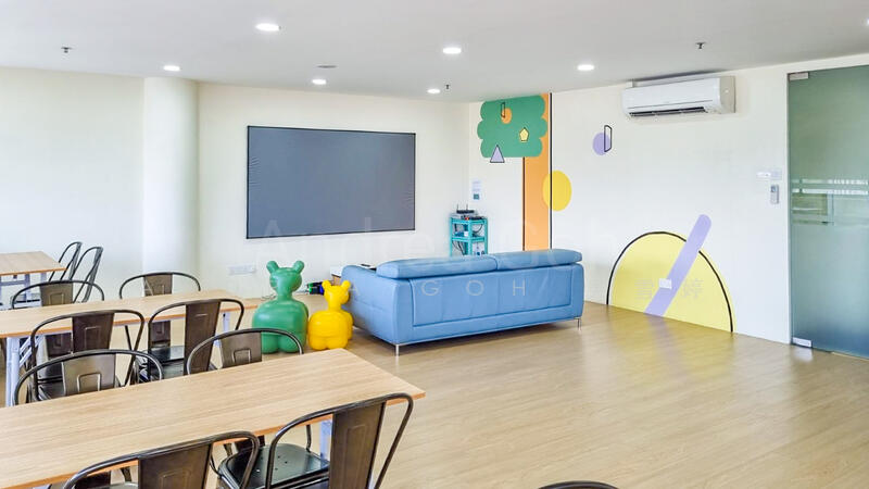 Sim Lim Tower, 10 Jalan Besar, 4,210 sqft, Office For Sale, by Andrea Goh 吴雪婷, 60138120 - Living Room - CommercialGuru.com.sg