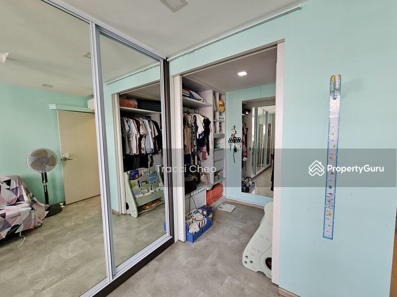 Walk-in Wardrobe
