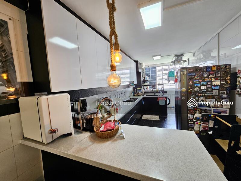 Kitchen Breakfast Counter