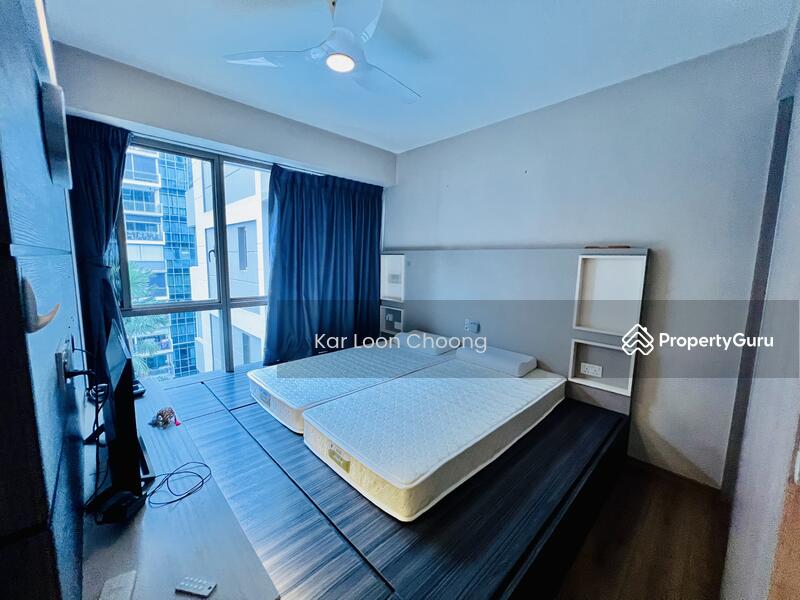 Master room with platform bed