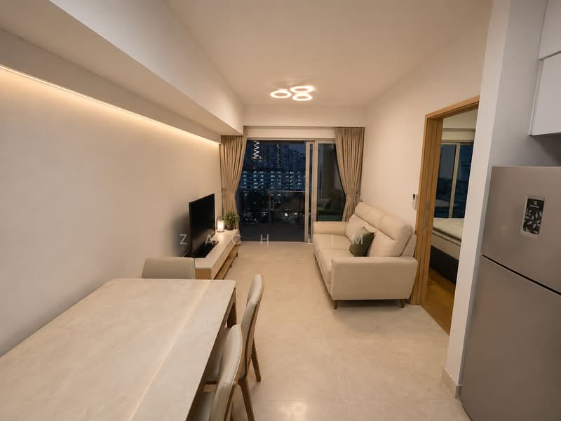 Eight Riversuites, 2 Whampoa East, 2 Bedrooms, 700 sqft, Condominium For Sale, by Zach Lim, 60138461 - Living Room - PropertyGuru.com.sg