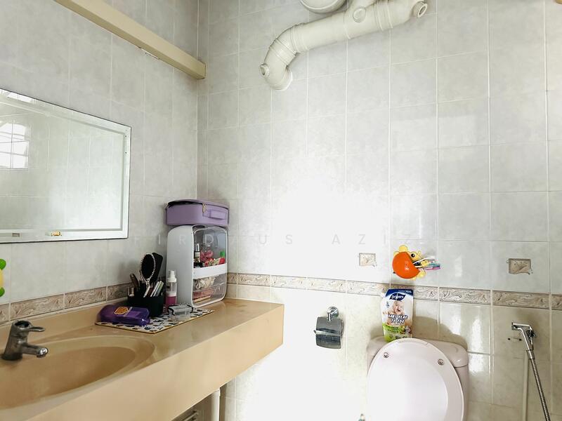 For Sale - 467 Segar Road