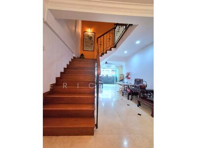 For Sale - 611 Yishun Street 61