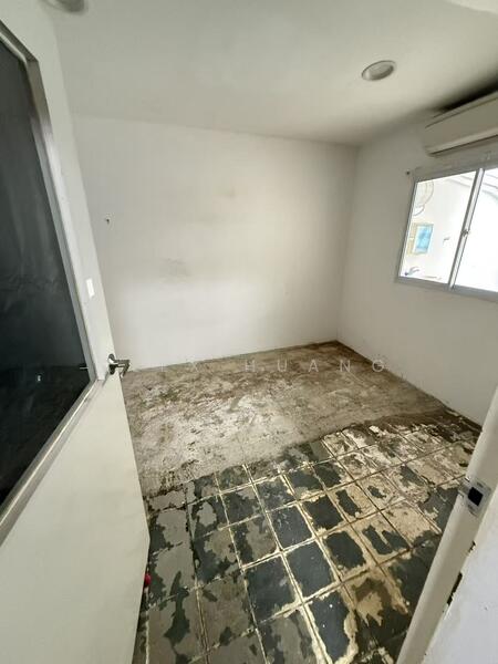 138-142 Jalan Besar, 138-142 Jalan Besar, Farrer Park / Serangoon Rd, 1,500 sqft, Shop / Shophouse For Rent, by Alex Huang, 60139066 - Bedroom - CommercialGuru.com.sg