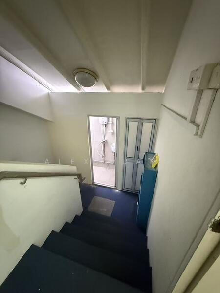 138-142 Jalan Besar, 138-142 Jalan Besar, Farrer Park / Serangoon Rd, 1,500 sqft, Shop / Shophouse For Rent, by Alex Huang, 60139066 - Stairs - CommercialGuru.com.sg