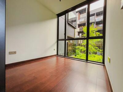 For Sale - The Commodore