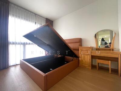 For Rent - The Lakefront Residences