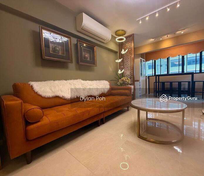 For Sale - 1 Pine Close