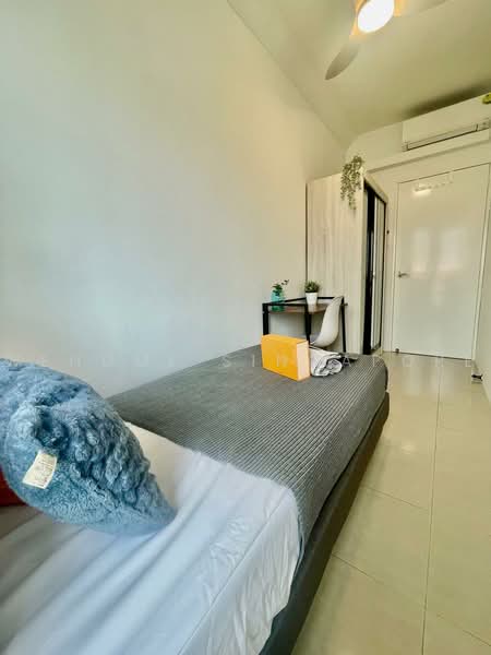 Parkview Apartments, 5 Bukit Batok Street 25, Room Rental, 150 sqft, Condominium For Rent, by Wehome Co-Living, 60139466 - Premium Single Room - PropertyGuru.com.sg