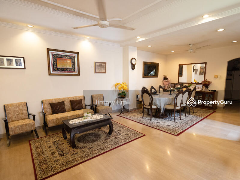 Foyer Reception and Dinning Room