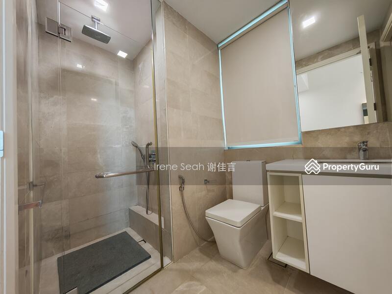 Spacious bathroom
