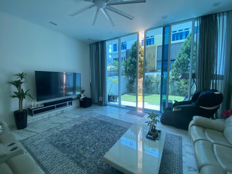 Wak Hassan Drive, Wak Hassan Drive, 5 Bedrooms, 1,922 sqft, Terraced House For Sale, by K Ravin, 60139821 - PropertyGuru.com.sg