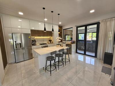 For Sale - Loyang Villas