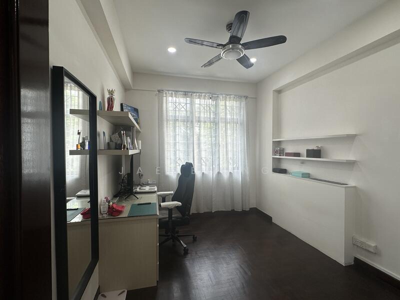 2nd Bedroom