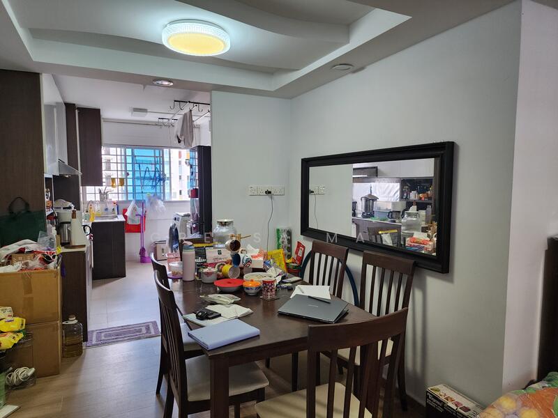 Dining Room & Kitchen