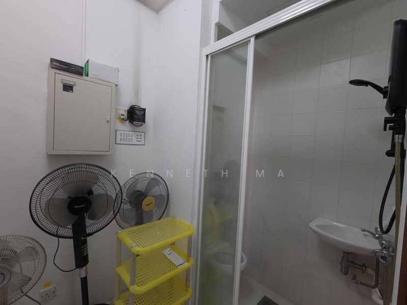 Changi Court, 700 Upper Changi Road East, Room Rental, 120 sqft, Condominium For Rent, by Kenneth Ma, 60140205 - Bathroom - PropertyGuru.com.sg