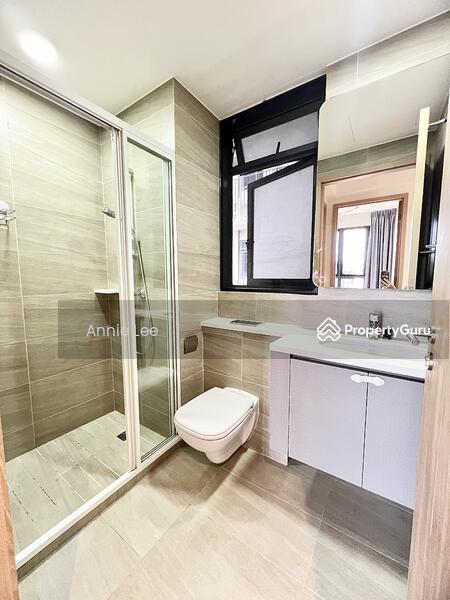Common Bathroom 