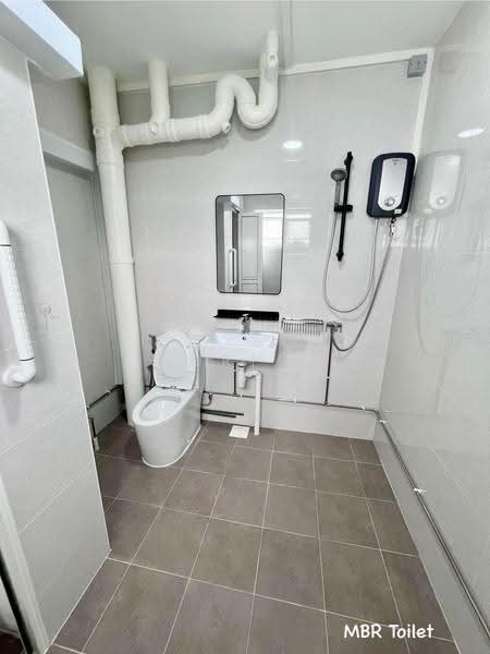 906 Jurong West Street 91, 906 Jurong West Street 91, Boon Lay / Jurong / Tuas, Room Rental, 150 sqft, HDB Flat For Rent, by Adrian Lee 李俊汶, 60140334 - Bathroom - PropertyGuru.com.sg