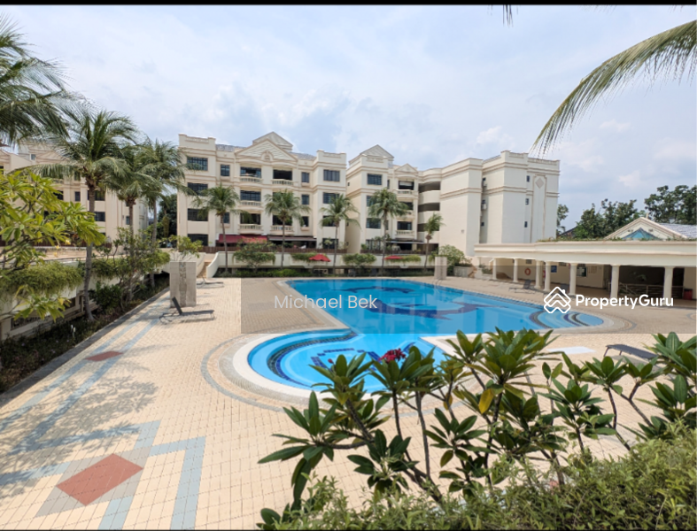 Big Pool with Open Greenery Space 