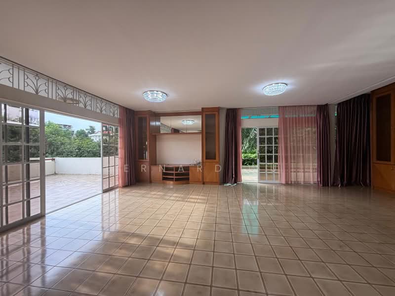 White House Park, White House Park, 5 Bedrooms, 7,000 sqft, Good Class Bungalow For Sale, by Bernard Wu, 60140610 - Living Room - PropertyGuru.com.sg