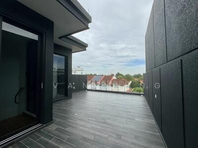 For Sale - LANDED7772 ⭐⭐ $5.xM Cheapest ALL NEW 3.5 Storey Terrace with 5 bedrooms + Walk to the Beach