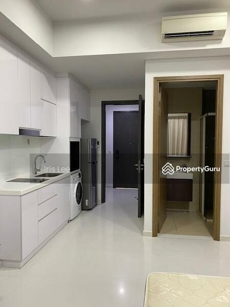Dual key studio side come with kitchen 