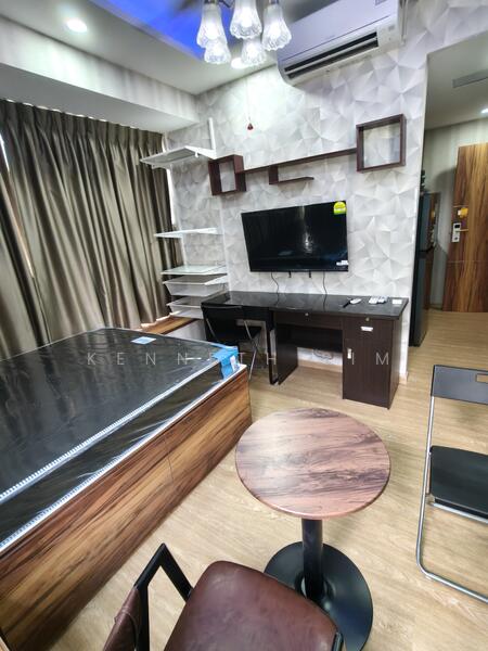 Table n chairs n TV 