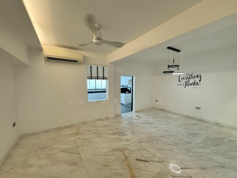 For Rent - ⭐️Move in ready ⭐️Renovated 2.5 storey terrace ⭐️