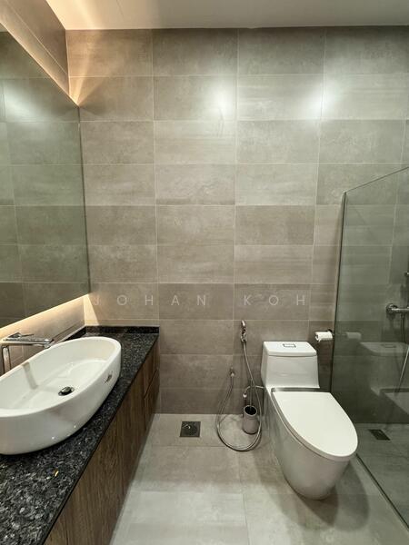 For Rent - ⭐️Move in ready ⭐️Renovated 2.5 storey terrace ⭐️