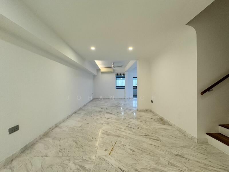 For Rent - ⭐️Move in ready ⭐️Renovated 2.5 storey terrace ⭐️