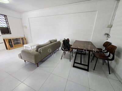 For Sale - 211 Yishun Street 21