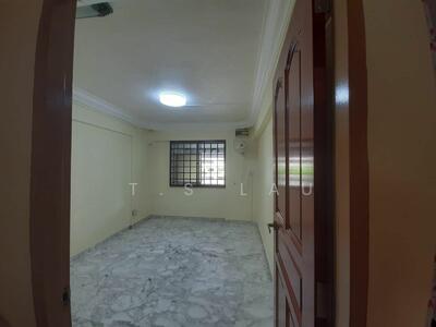 For Rent - 242 Yishun Ring Road