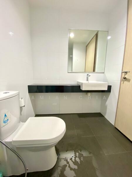Opal Suites, 1 Opal Crescent, Balestier / Toa Payoh, 1 Bedroom, 398 sqft, Condominium For Rent, by Damian Chia, 60141954 - Bathroom - PropertyGuru.com.sg