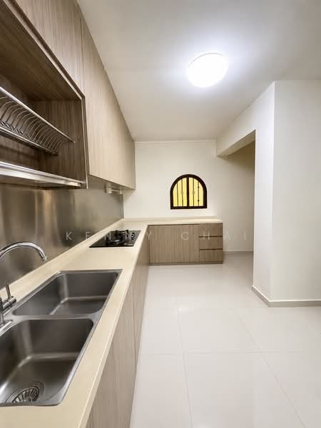 810 Jurong West Street 81, 810 Jurong West Street 81, 4 Bedrooms, 1,377 sqft, HDB Flat For Sale, by Kenny Chai, 60142016 - Kitchen - PropertyGuru.com.sg