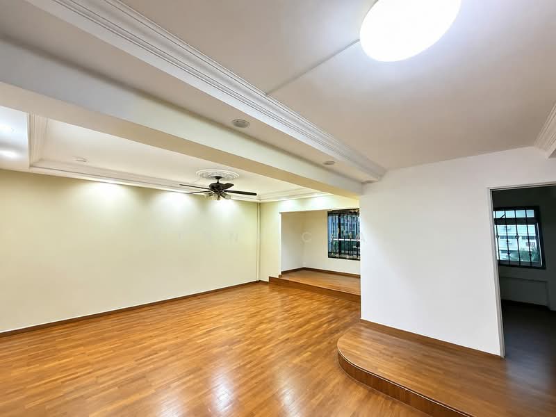 810 Jurong West Street 81, 810 Jurong West Street 81, 4 Bedrooms, 1,377 sqft, HDB Flat For Sale, by Kenny Chai, 60142016 - Living Room - PropertyGuru.com.sg