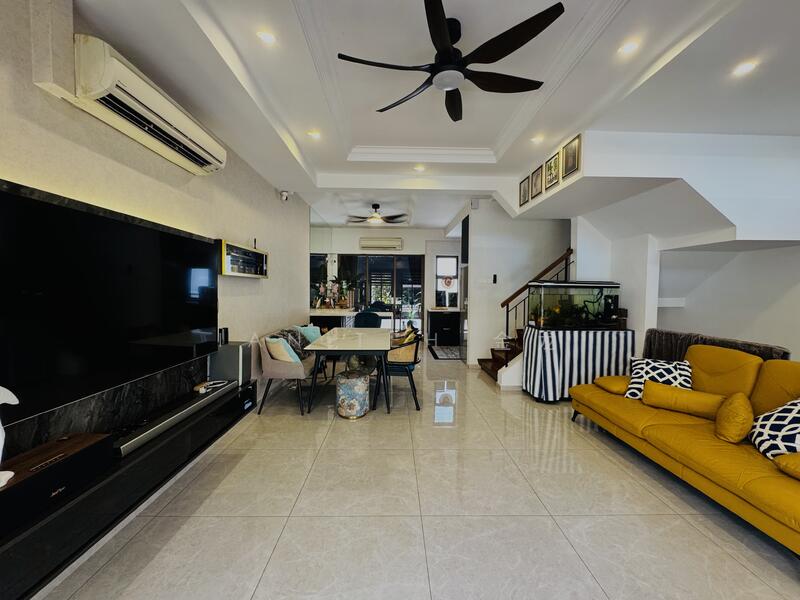 For Sale - D'Manor