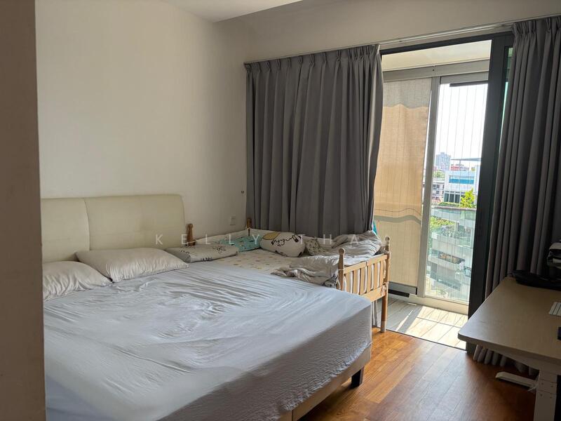 The Beverly Condominium For Sale at S$ 3,780,000 | PropertyGuru Singapore - Master Bedroom