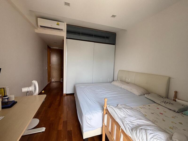 The Beverly Condominium For Sale at S$ 3,780,000 | PropertyGuru Singapore - Master Bedroom