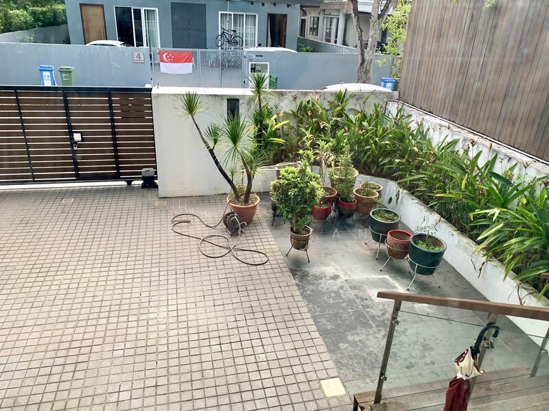 Car porch