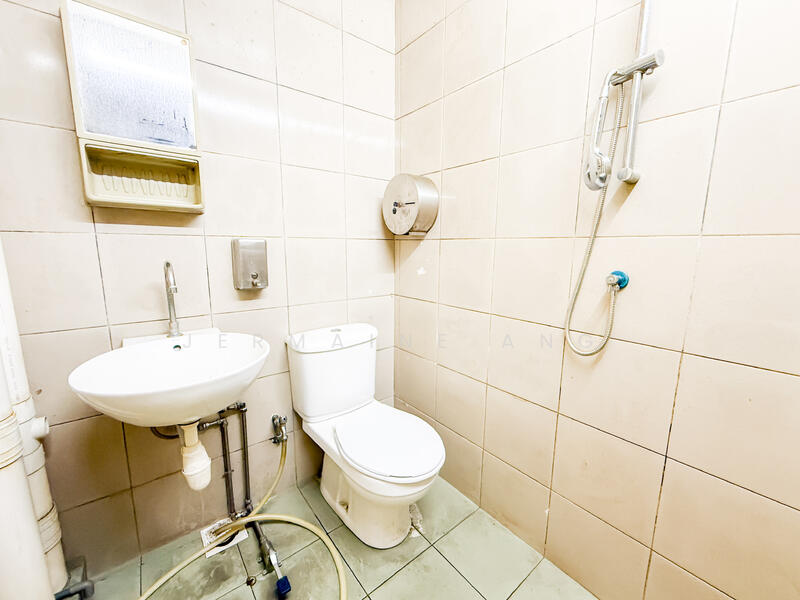 Food XChange @ Admiralty, 8A Admiralty Street, Sembawang / Yishun, 5,974 sqft, Factory / Workshop (B2) For Sale, by Jermaine Ang, 60142212 - Bathroom - CommercialGuru.com.sg
