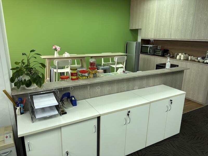Excellent Seaview Fitted Office, Tanjong Pagar, , 2,486 sqft, Office For Rent, by David Toh (卓宏森), 60142283 - Kitchen - CommercialGuru.com.sg