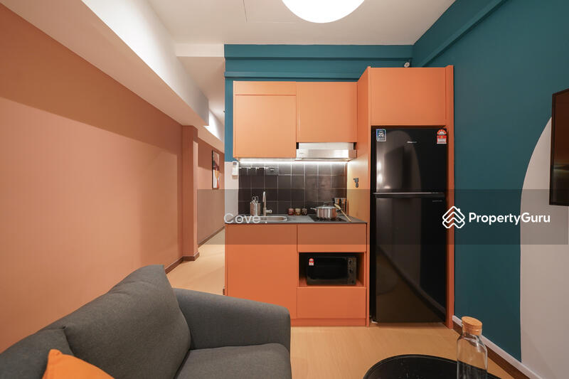 Common living area & kitchen