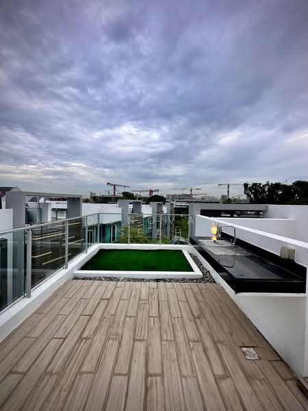 Cabana, , 5 Bedrooms, 3,122 sqft, Cluster House For Sale, by Donovan Seah, 60142652 - Exterior - PropertyGuru.com.sg
