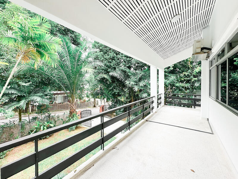 Master Bedroom's Balcony