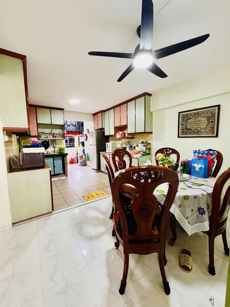 View fm dining rm