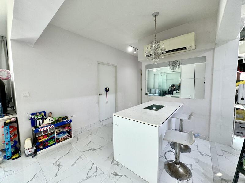 For Sale - 462A Blossom Spring @ Yishun