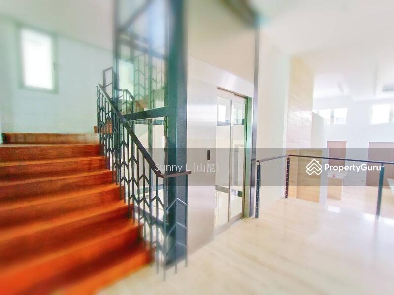 For Sale - Prime Lush Freehold Bungalow along Exquisite SUNSET Way Enclave