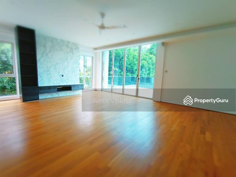For Sale - Prime Lush Freehold Bungalow along Exquisite SUNSET Way Enclave