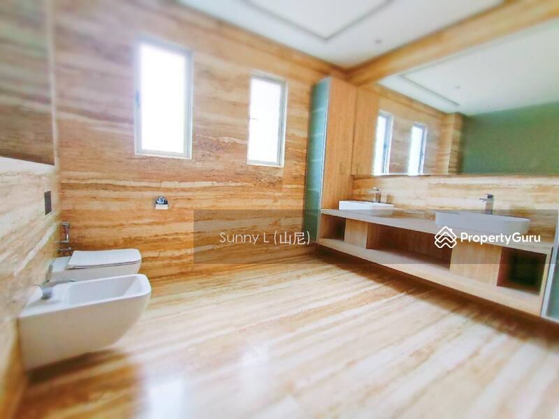 For Sale - Prime Lush Freehold Bungalow along Exquisite SUNSET Way Enclave
